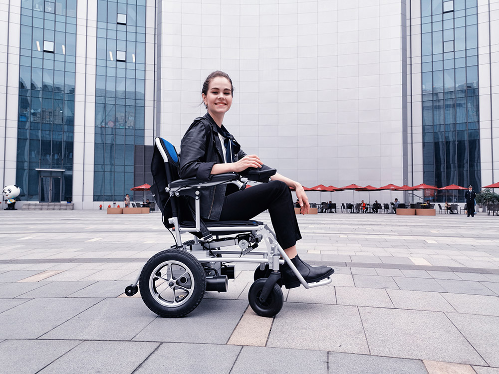 Airwheel H3P remote wheelchair